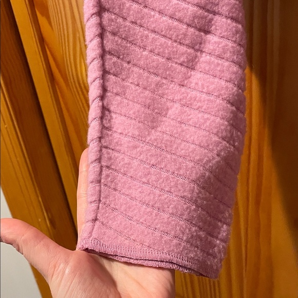 Urban Outfitters Out From Under Ribbed Cropped Mauve Sweater - Picture 5 of 6